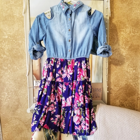 Arizona Jean Company Other - Arizona Cold Shoulder Denim & Floral Dress